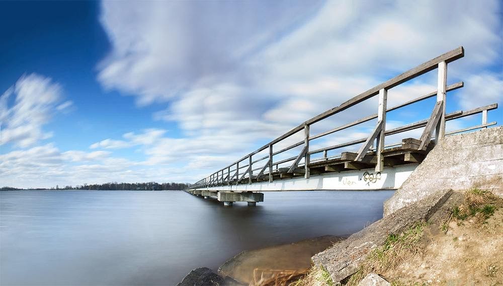 Pėsčiųjų tiltas per Širvėnos ežerą