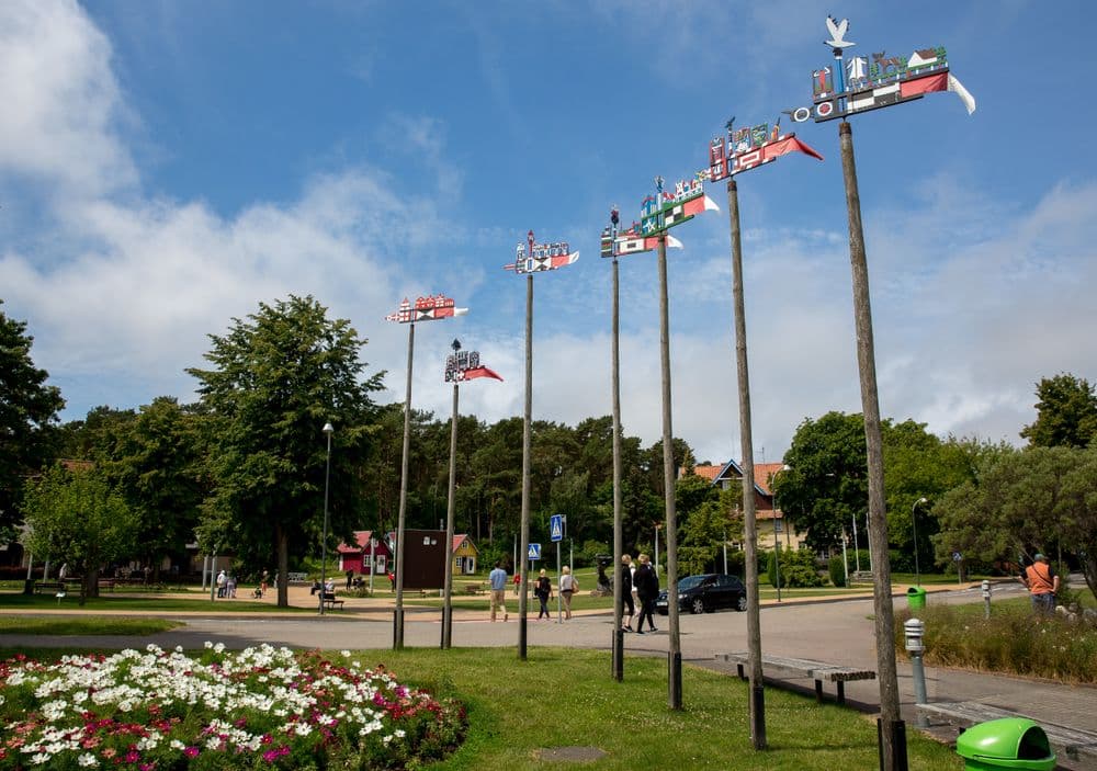 Vėtrungių ekspozicija marių krantinėje Nidoje #3