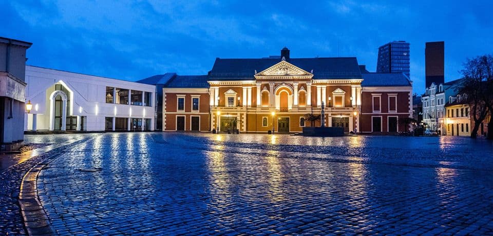 Klaipėdos teatro aikštė