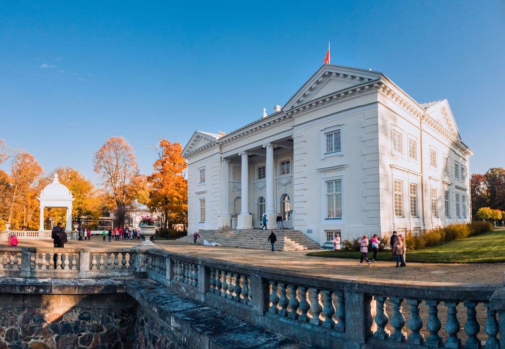 Užutrakio dvaro sodybos ansamblis