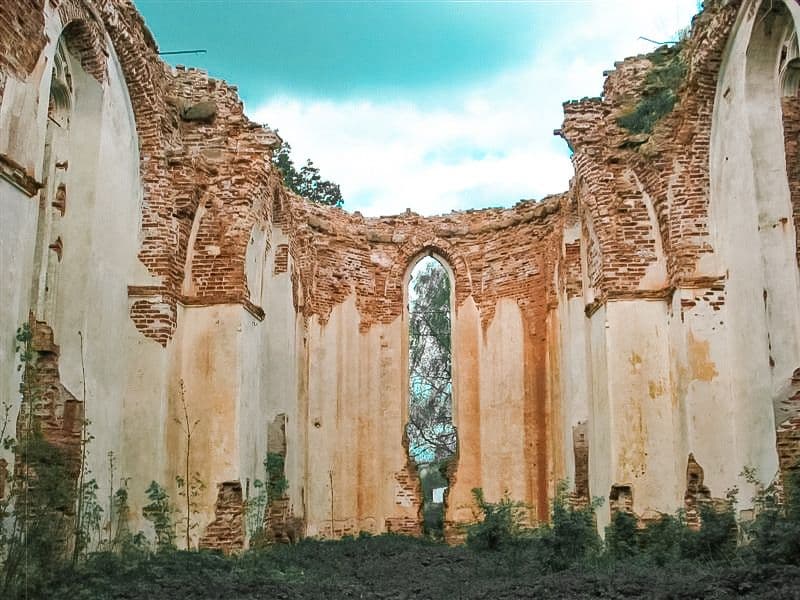 Deltuvos evangelikų reformatų bažnyčios liekanos