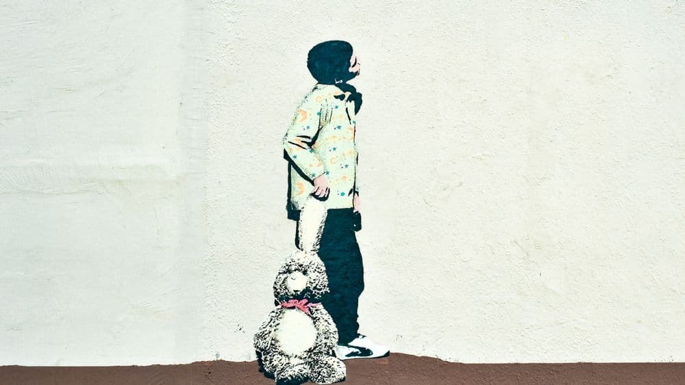 Grafitis "Laimingi vaikai = vaikai tarp mūsų"