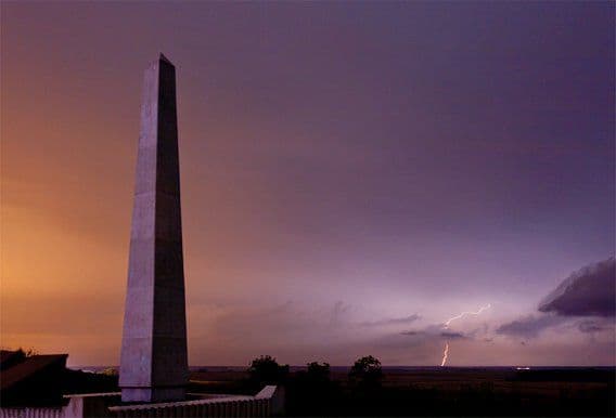 Kulviečio obeliskas