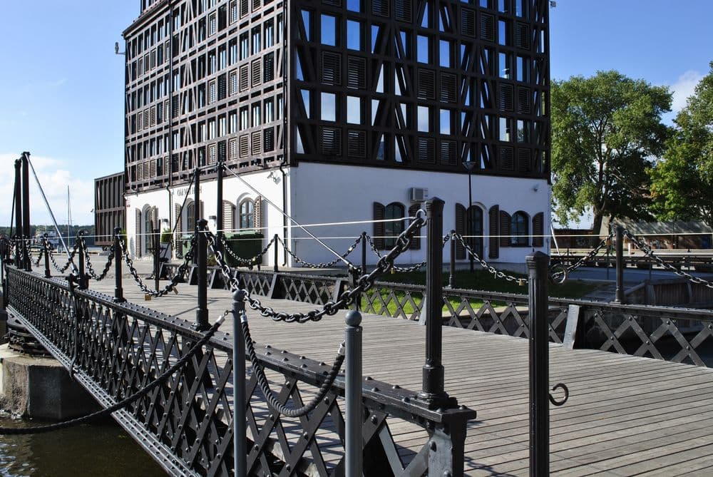 Pasukamasis („Grandinių“) tiltas