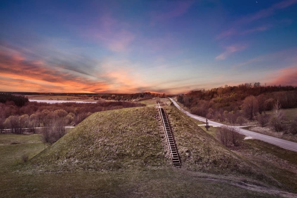 Lepelionių piliakalnis