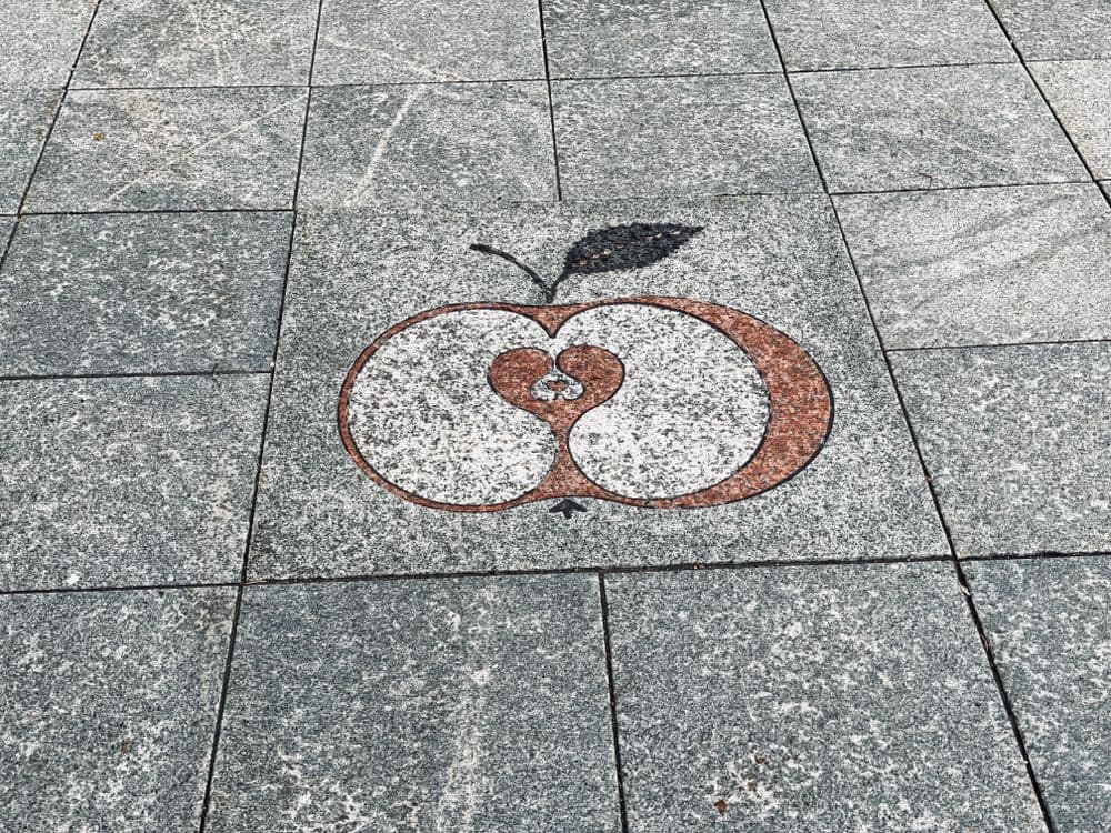 Plytelė „Obuoliukas“