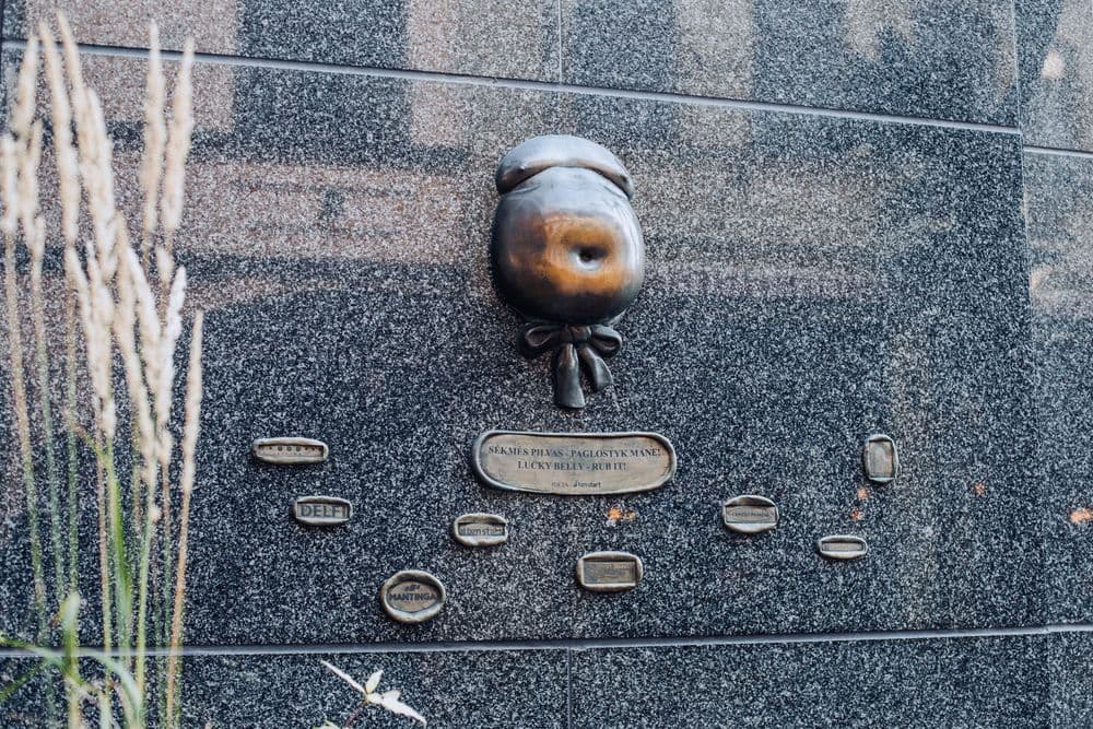 Reljefas „Sėkmės pilvas“